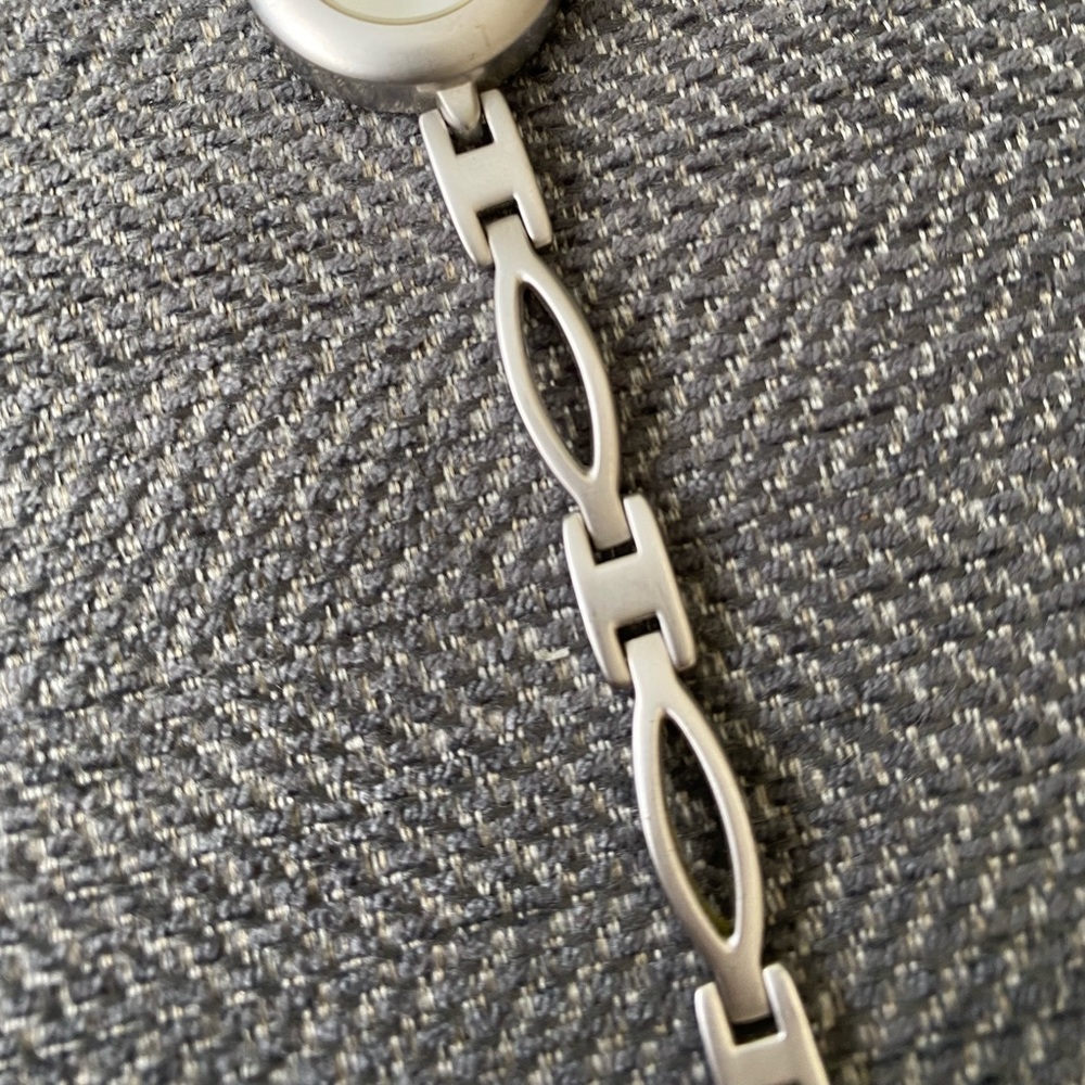 Guess Women’s Watch - Picture 5 of 6